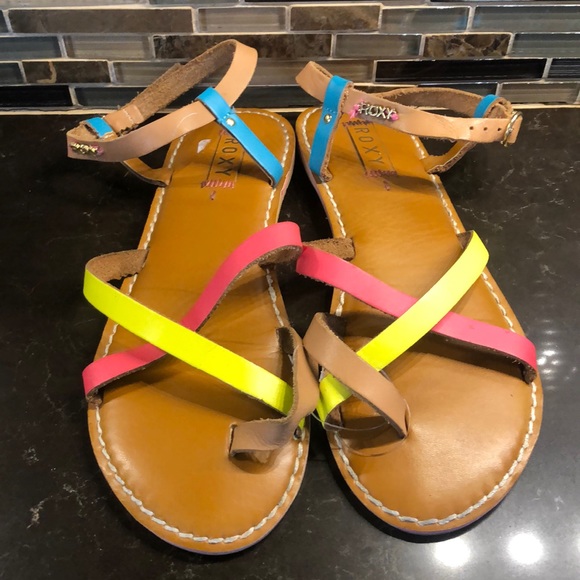 roxy strappy sandals